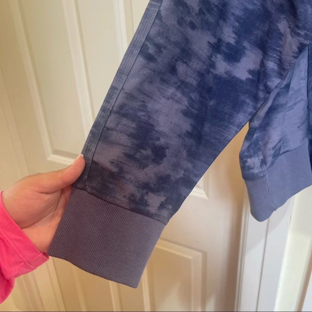 Athleta Blue Farallon Print Sweatshirt - Picture 4 of 8